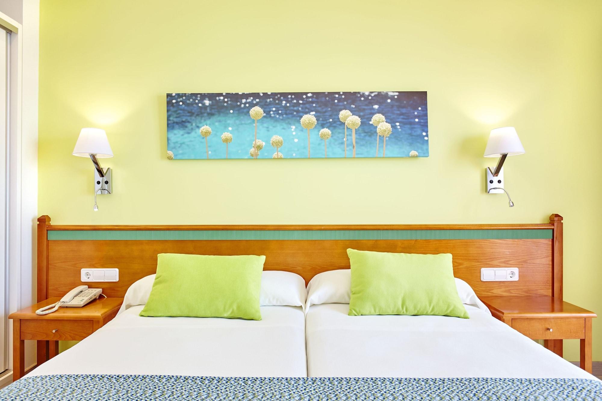 Universal Hotel Laguna Каньямель Экстерьер фото