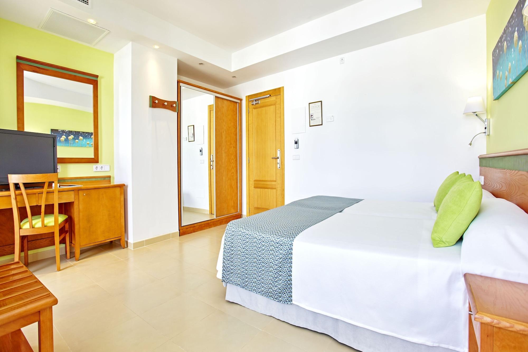 Universal Hotel Laguna Каньямель Экстерьер фото