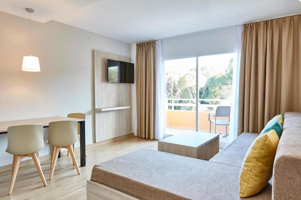 Universal Hotel Laguna Каньямель Экстерьер фото